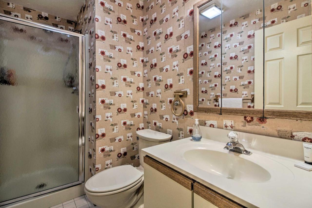 Timber Creek Townhome With 2 Decks And Mtn Views! West Dover Eksteriør bilde