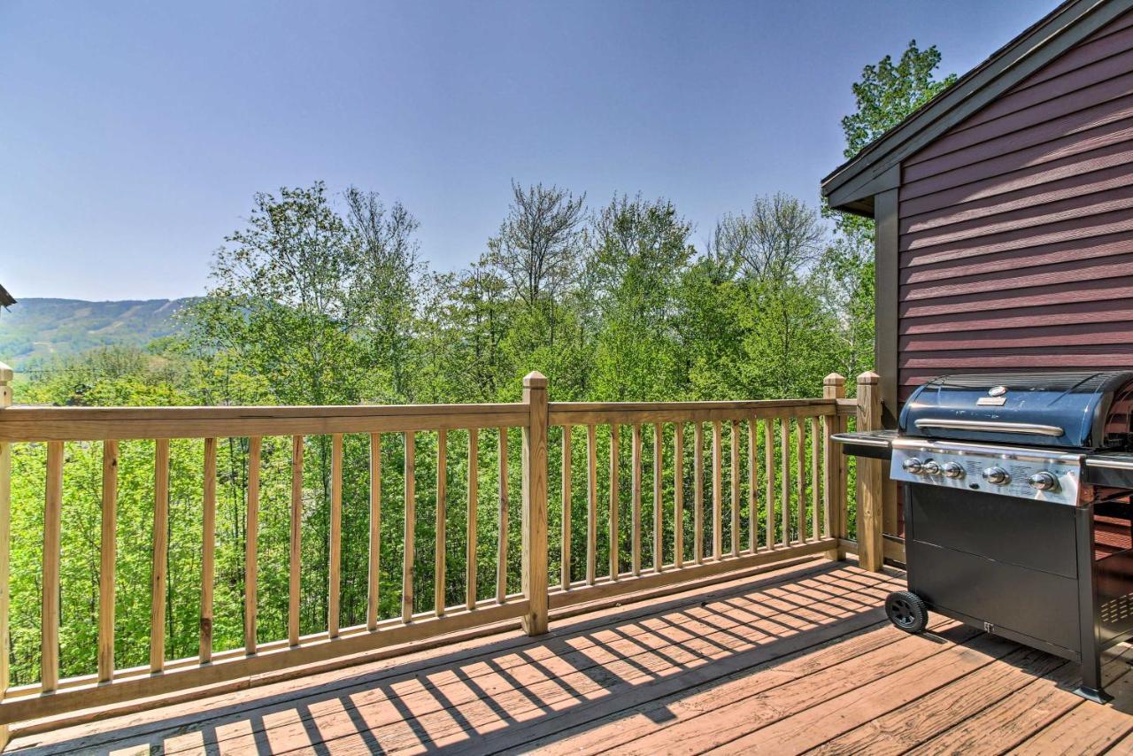 Timber Creek Townhome With 2 Decks And Mtn Views! West Dover Eksteriør bilde