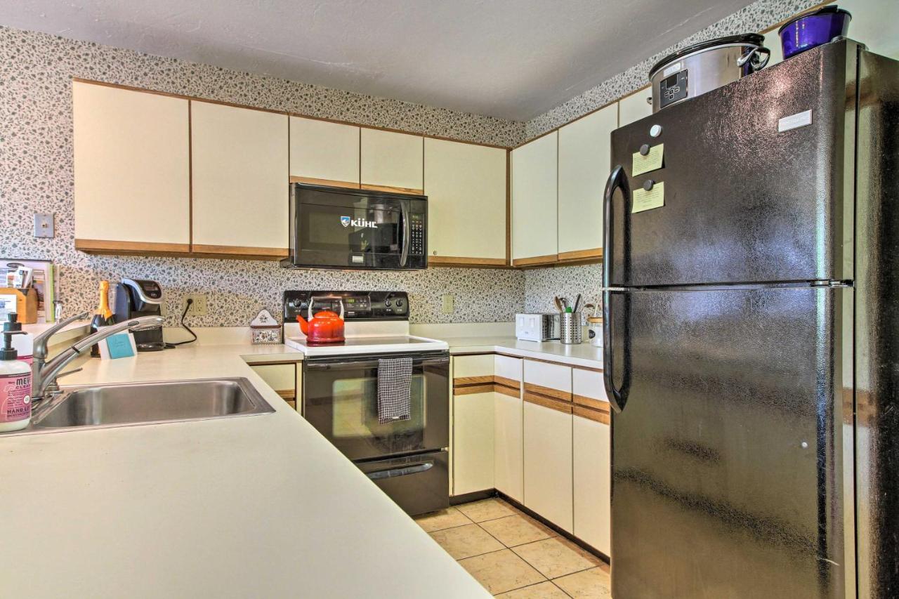 Timber Creek Townhome With 2 Decks And Mtn Views! West Dover Eksteriør bilde